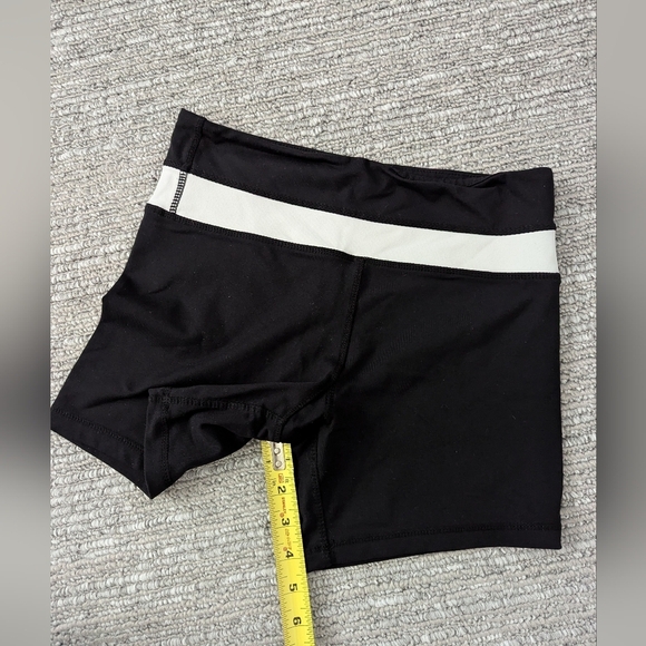 Blue Guru Women's Black Shorts (Size Small) - Picture 4 of 7